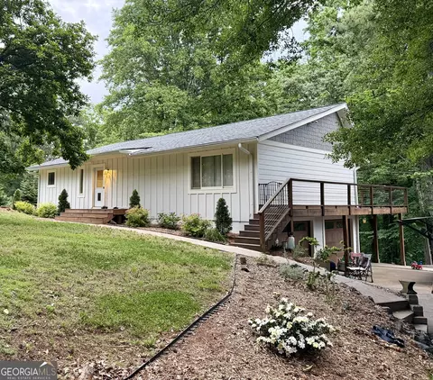 3721 Griffin Dr, Gainesville, GA 30506