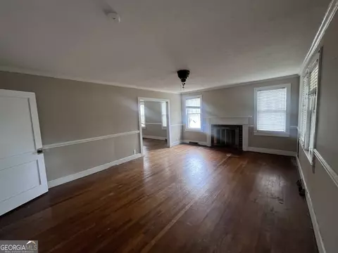 Living - 211 Gordon St, Thomson, GA 30824 photo 3 of 5