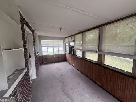 Exterior - 211 Gordon St, Thomson, GA 30824 photo 4 of 5