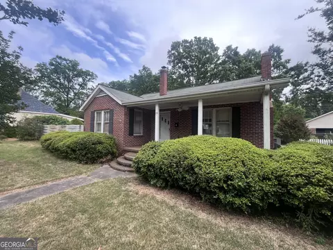 211 Gordon St, Thomson, GA 30824