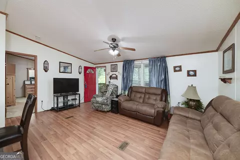 450 Lakeshore Dr, Jackson, GA 30233 photo 12