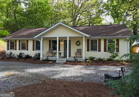 61 Bradley St, Blue Ridge, GA 30513