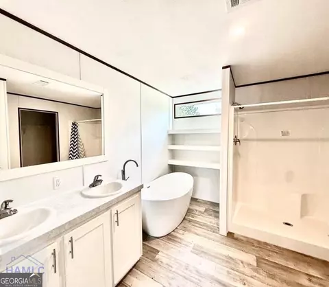 Bath - 255 Williams Rd, Guyton, GA 31312 photo 1 of 2