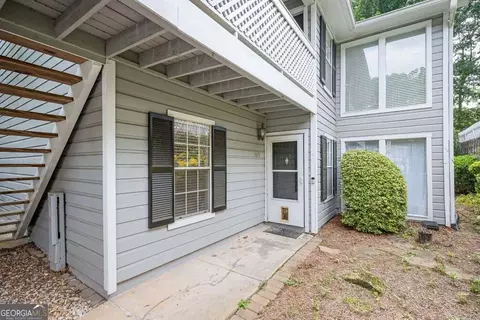 1603 Vicksburg Pl, Sandy Springs, GA 30350