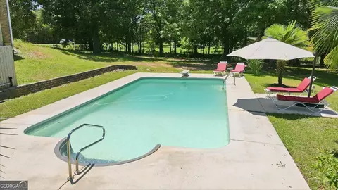Exterior - 255 Frankie Ln, Covington, GA 30014 photo 11 of 11
