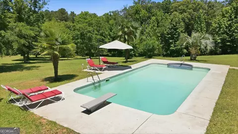 Exterior - 255 Frankie Ln, Covington, GA 30014 photo 10 of 11