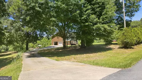 Exterior - 255 Frankie Ln, Covington, GA 30014 photo 8 of 11