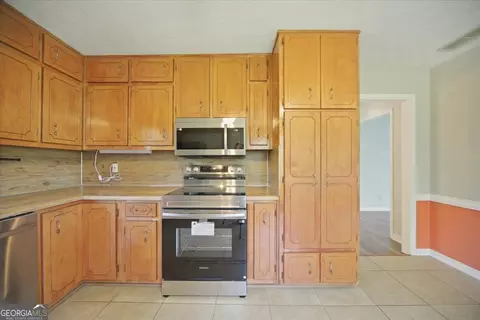 Kitchen - 255 Frankie Ln, Covington, GA 30014 photo 1 of 2