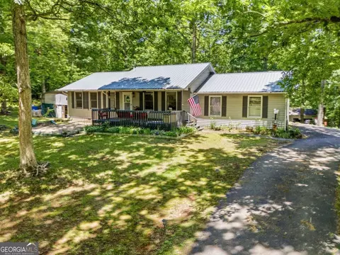 2455 Oak Knoll Dr, Hiawassee, GA 30546