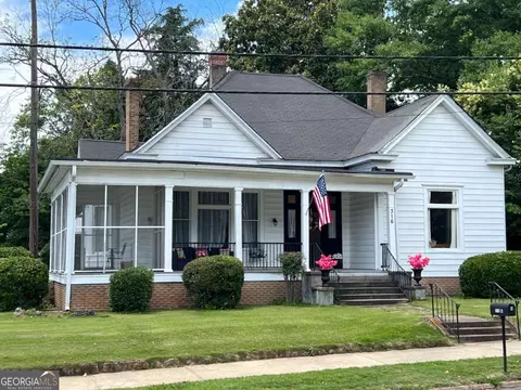 316 College St, Carrollton, GA 30117