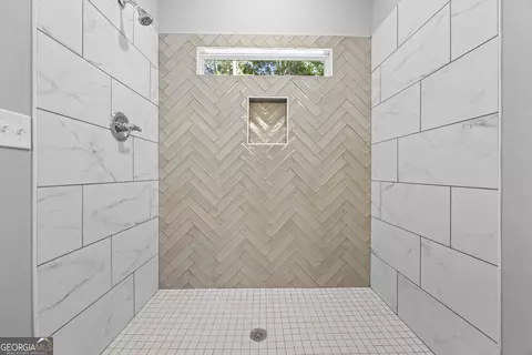 Bath - 119 Gordon Rd, Commerce, GA 30530 photo 1 of 3
