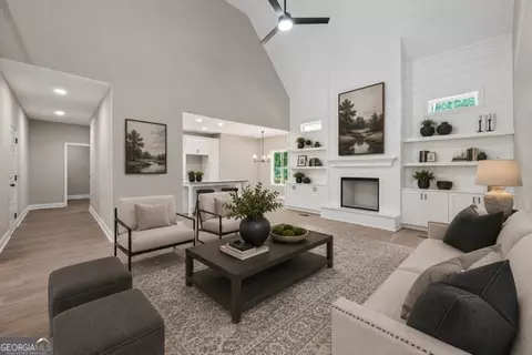 Living - 119 Gordon Rd, Commerce, GA 30530 photo 1 of 2