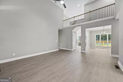 Living - 119 Gordon Rd, Commerce, GA 30530 photo 2 of 2