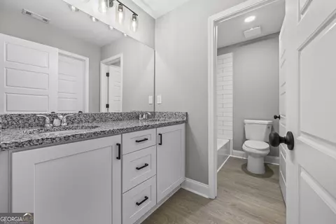 Bath - 119 Gordon Rd, Commerce, GA 30530 photo 3 of 3