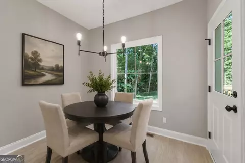 Dining - 119 Gordon Rd, Commerce, GA 30530 photo 2 of 2