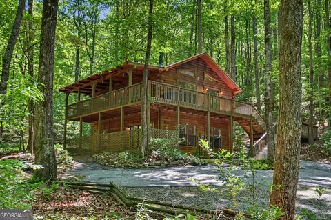 252 Navigator Ln, Tiger, GA 30576