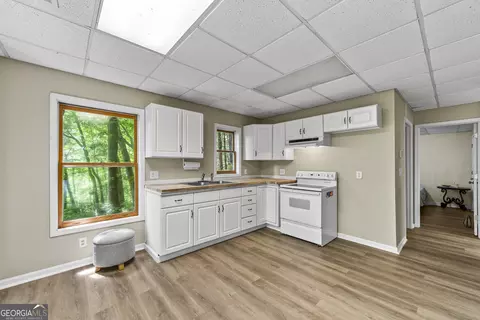 Kitchen - 262 Patrick Ln, Helen, GA 30545 photo 3 of 3