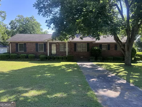 411 N Omega St, Dexter, GA 31019