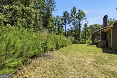 Exterior - 45 Hawthorn Ln, Covington, GA 30014 photo 5 of 5
