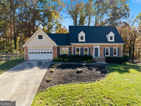 2334 Pine Point Dr, Lawrenceville, GA 30043