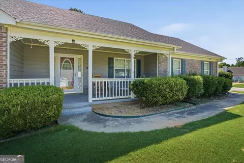 Exterior - 15 Ashton Ct, Covington, GA 30016 photo 2 of 13