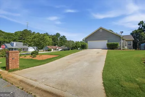 Exterior - 15 Ashton Ct, Covington, GA 30016 photo 6 of 13