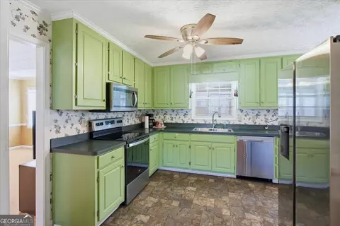 Kitchen - 15 Ashton Ct, Covington, GA 30016 photo 1 of 5
