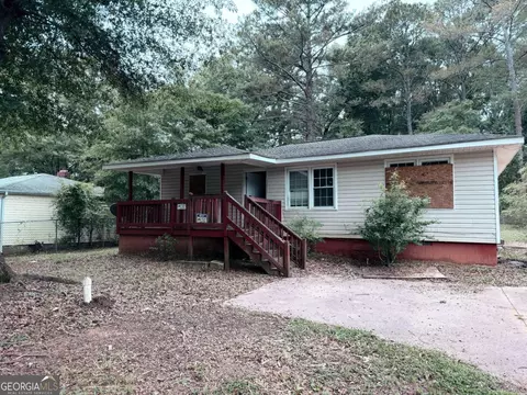 8122 Puckett St, Covington, GA 30014