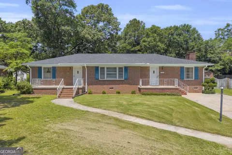 128 Smith St, Hartwell, GA 30643