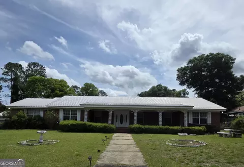 308 Washington St S, Fort Gaines, GA 39851