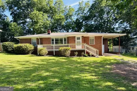 110 N Chilton Cres, Lagrange, GA 30240