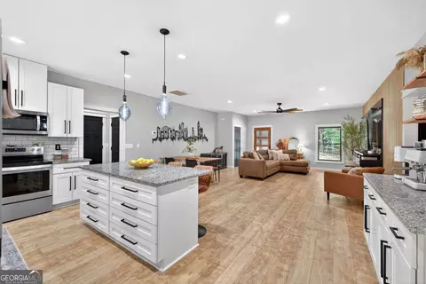Kitchen - 600 H D Atha Rd, Monroe, GA 30655 photo 5 of 5