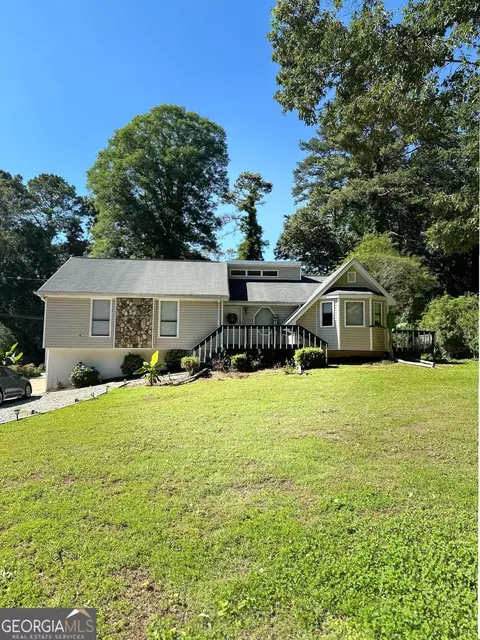 756 Post Road Way, Stone Mountain, GA 30088