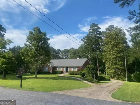 123 Hillcrest Rd, West Point, GA 31833