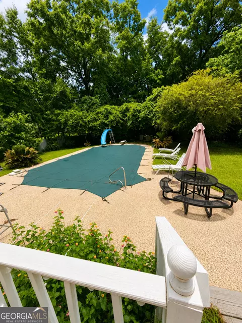 Exterior - 311 Castlegate Rd, Macon, GA 31210 photo 4 of 5