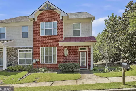 41 Newnan Lakes Dr, Newnan, GA 30263