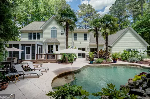 180 Shoreline Cir, Newnan, GA 30263