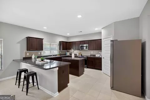 Kitchen - 311 Hillcrest Ct, Hampton, GA 30228 photo 1 of 4