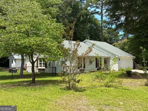 1124 Granite Ln, Loganville, GA 30052