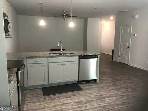 Kitchen - 21 Kane Dr, Jasper, GA 30143 photo 2 of 3