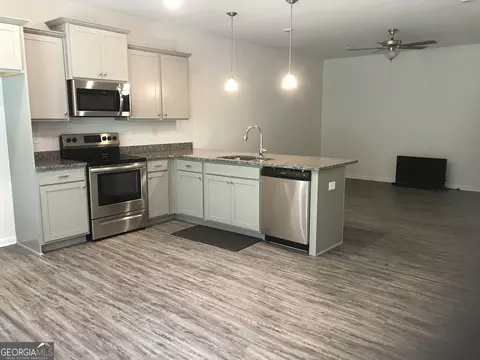 Kitchen - 21 Kane Dr, Jasper, GA 30143 photo 3 of 3