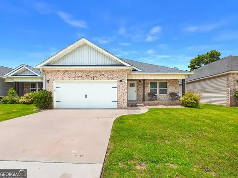137 N Sky Dr, Warner Robins, GA 31093