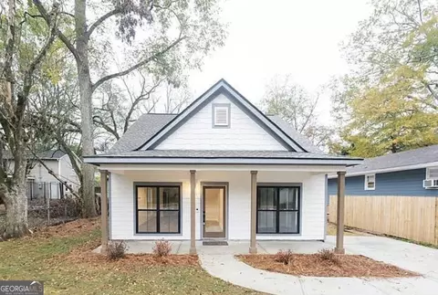 824 W Broad St, Griffin, GA 30223