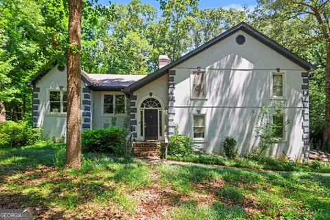 6726 Pin Oak Dr, Douglasville, GA 30135