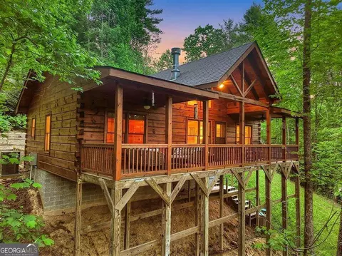 120 Christopher Dr, Ellijay, GA 30540