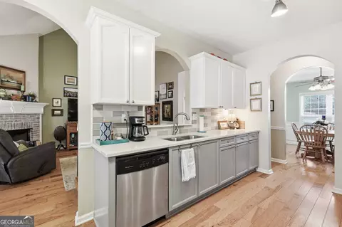 Kitchen - 153 Bailey Dr, Jefferson, GA 30549 photo 2 of 3