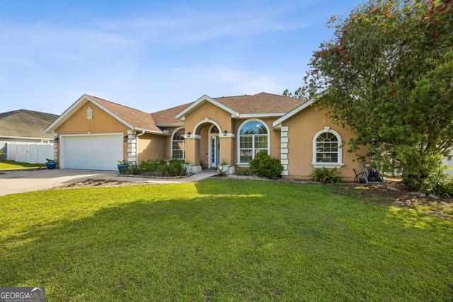 348 Deerwood Village Dr, Woodbine, GA 31569