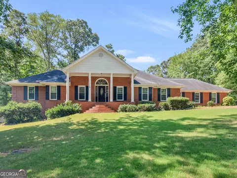 2585 Wildwood Ct, Jonesboro, GA 30236