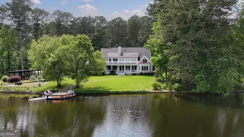 625 W Lake Dr, Oxford, GA 30054