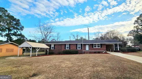103 Martha Cir, Fitzgerald, GA 31750